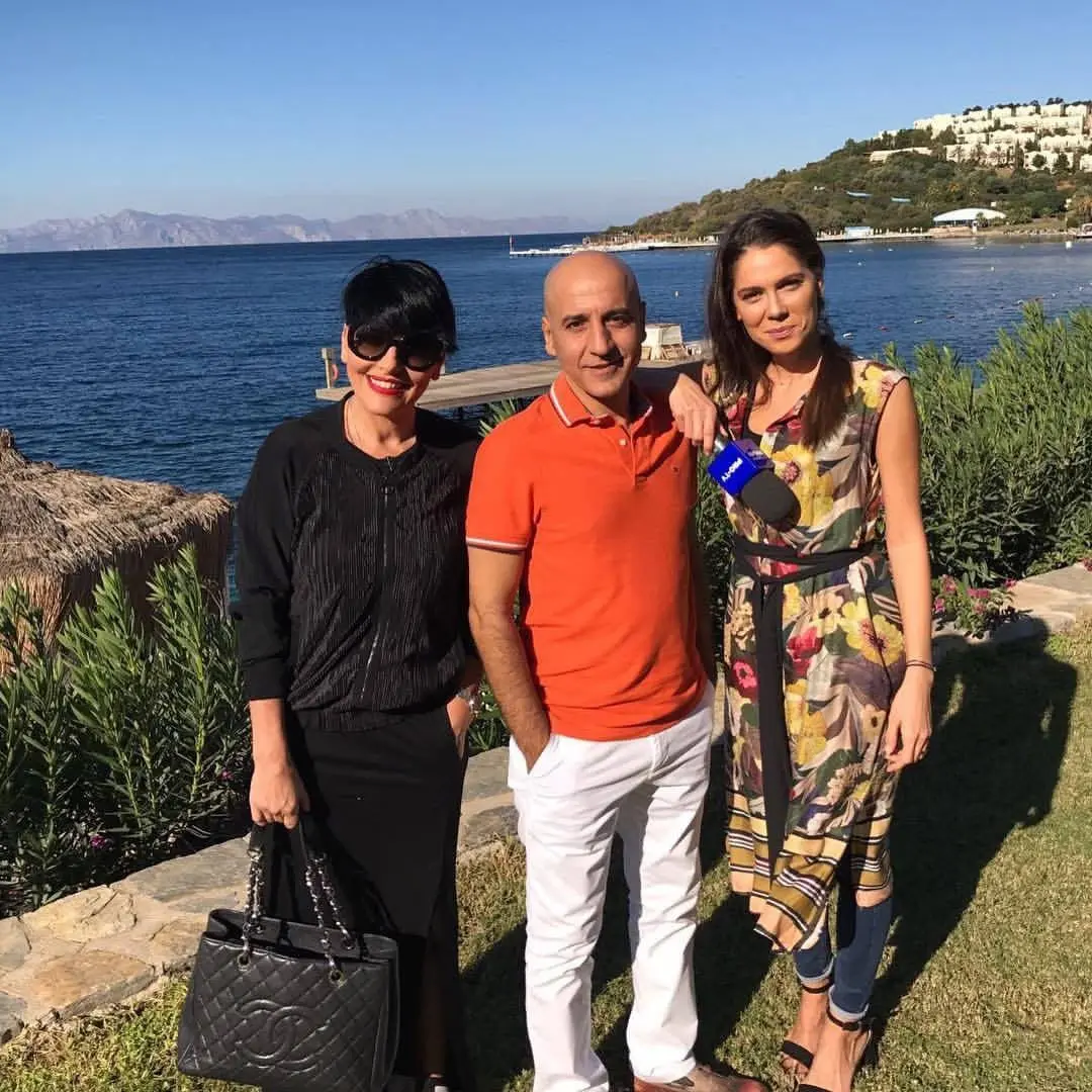 Cesur Durak alături de două invitate din România la Sianji Bodrum